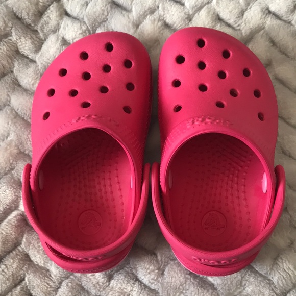 Kids Crocs, Pink, Size 4 - Picture 3 of 9